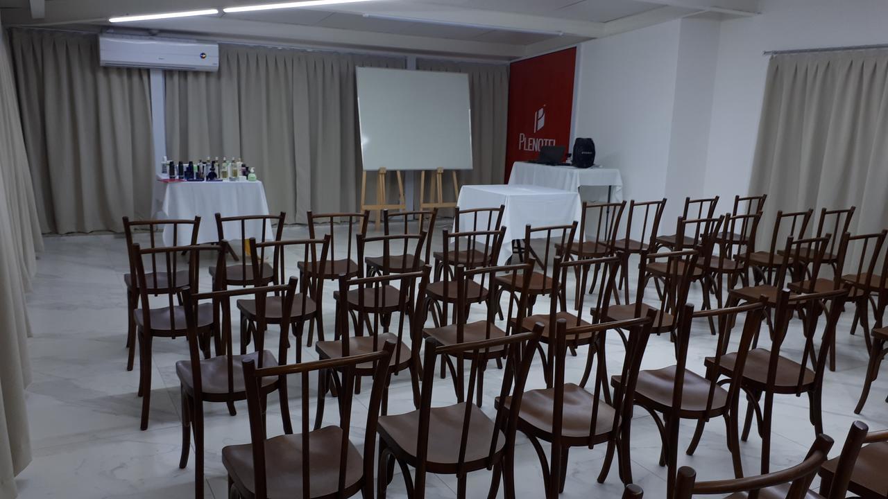 קולטינה Hotel Plenotel מראה חיצוני תמונה
